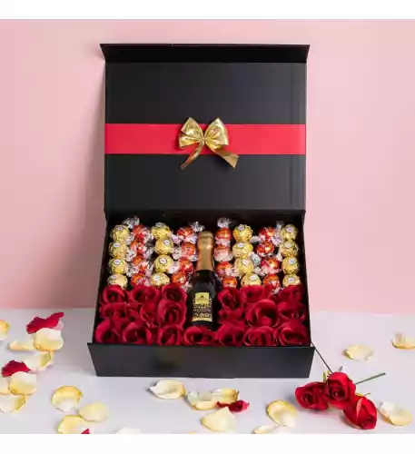 Luxury Prosecco Hamper with Red Roses and Chocolates