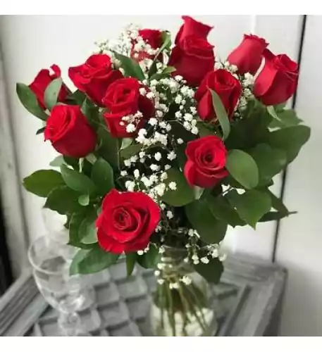 12 Luxury Red Roses