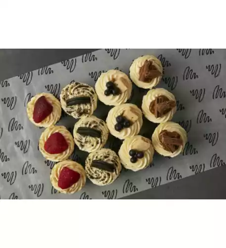 Box of 12 cheesecake cupcakes