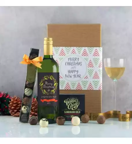 Christmas Wine Gifts - The Holly and the Berries