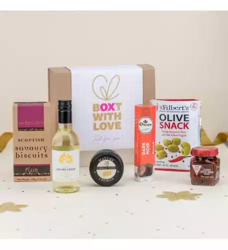 Classic Cheese & Red Wine Hamper Classic Cheese & Red Wine Hamper