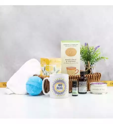 And Relax Luxury Aromatherapy Gift Basket