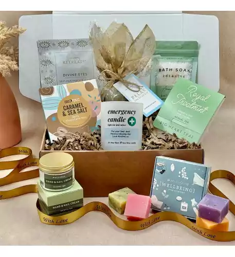Bloomin Delicious Tea and Pamper Gift Set Bloomin Delicious Tea and Pamper Gift Set