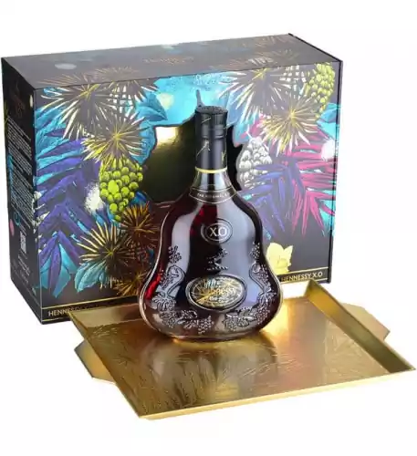 Hennessy XO Cognac 70cl & Service Tray Limited Edition by Julien Colombier