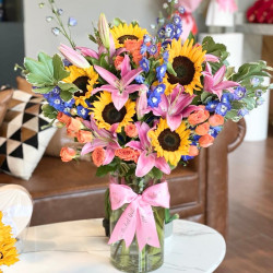 'Colors of Spring' Flower Bouquet Vase