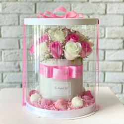 Beautiful Roses with Dipped Strawberries