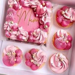 'MUM' Pink Bento Cake & Cupcakes Set