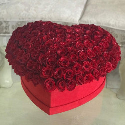 150 Red Roses in Heart Gift Box