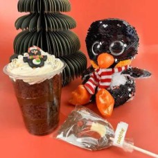 Little Penguin Gift Set (Letterbox Cake Set (XS) Serves 2)