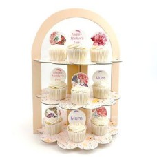 12 Watering Can Cupcakes