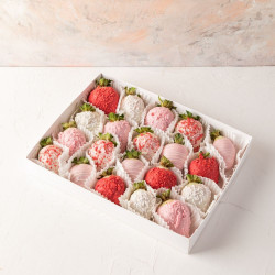 20 Chocolate Covered Strawberries White Ruby