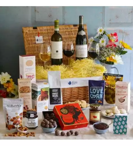 Royale Banquet Food and Wine Hamper