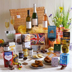 Winners Enclosure Champagne And Food Hamper