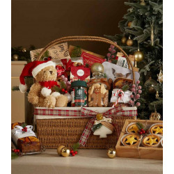 
Holiday Cheer Gift Hamper
