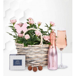 Rose and Bottega Basket