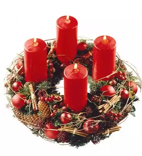 Advents wreath in red (Small) Advents wreath in red (Small)