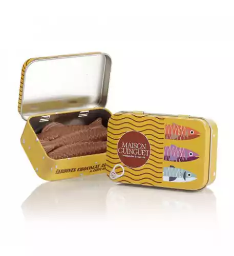 6 sardines in milk chocolate caramel crepe lace in metal box (66g tin)
