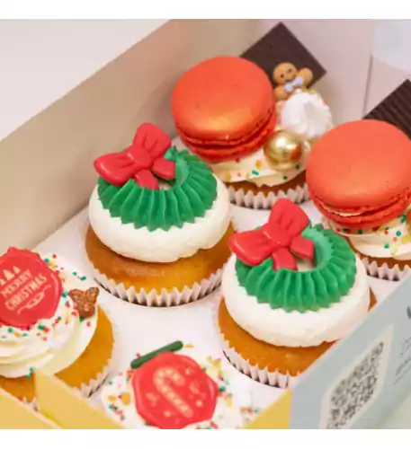  Christmas Deluxe Cupcake Box