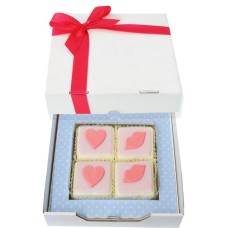 Love n Kisses Fondant Fancies